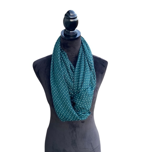 Loft Outlet Ladies Green And White Polka Dot Infinity Scarf cozy boho - Picture 6 of 13